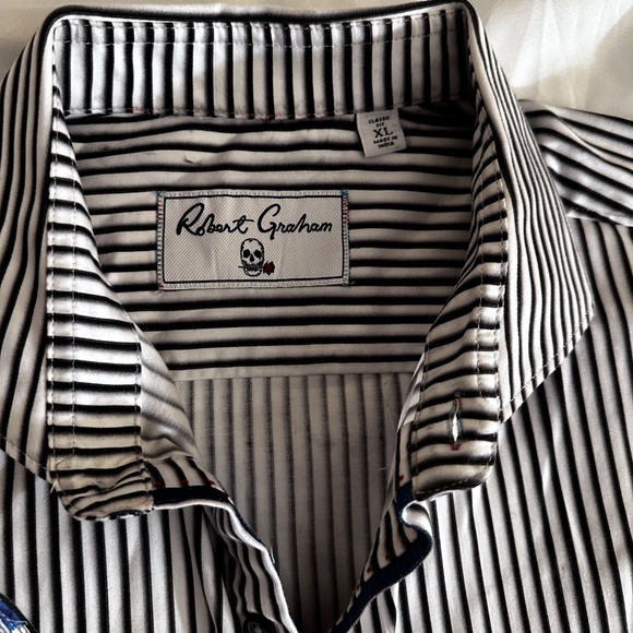 Robert Graham cotton button up - Picture 13 of 14